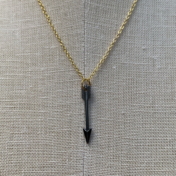 NWT Sterling Silver Plated Chain & Alloy Arrow Charm Necklace - Picture 12 of 16